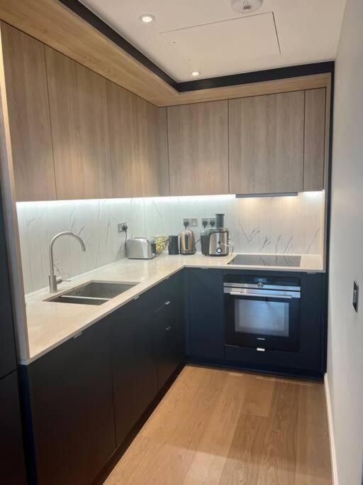 New Central 1Br Wstunning View, 5 Min Vauxhall St Londen Buitenkant foto